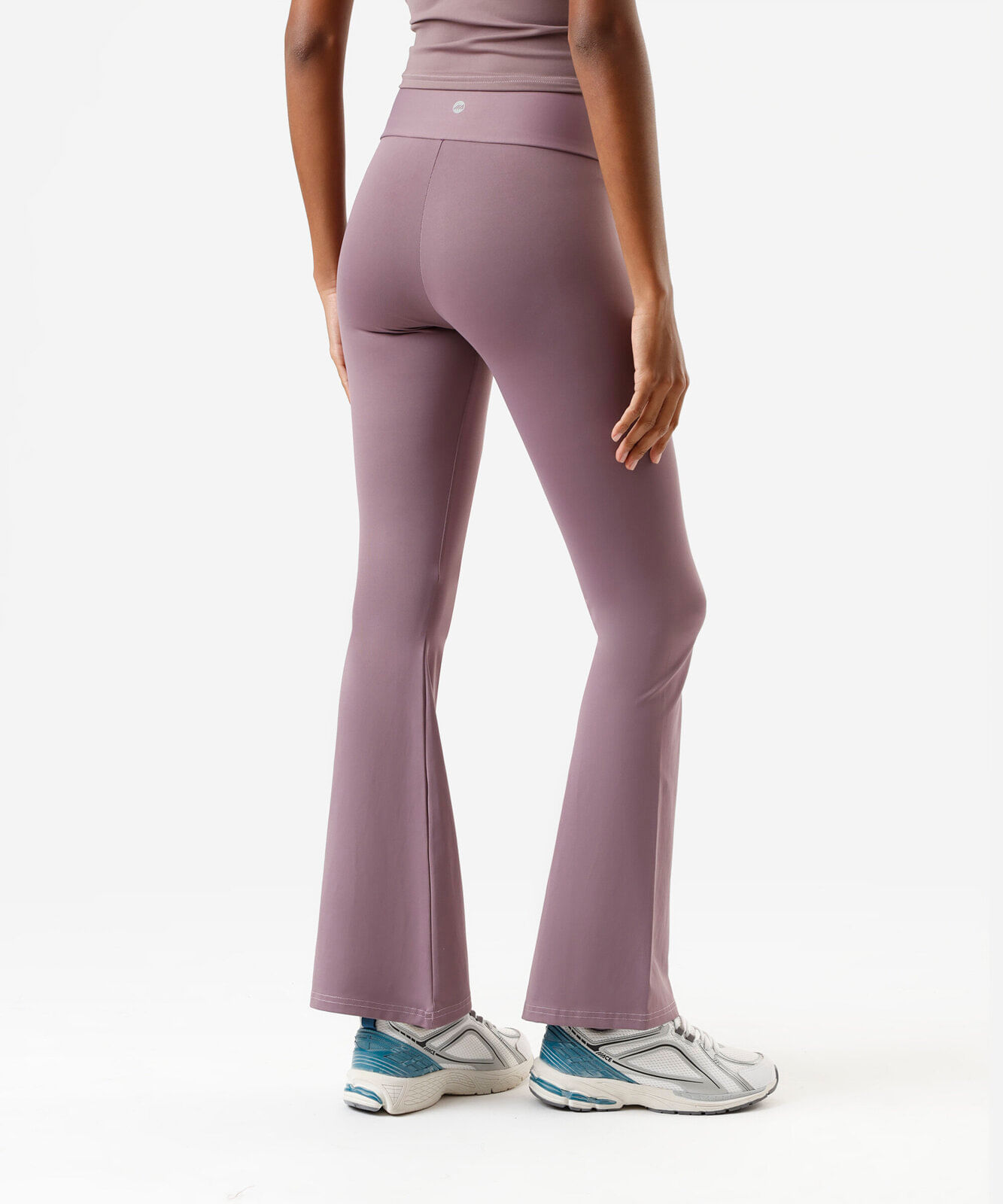 calça legging flare esportiva feminina de poliamida roxa