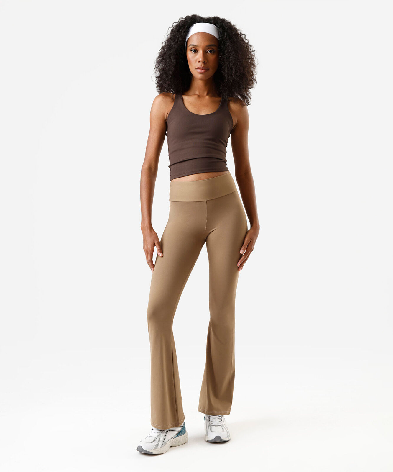 calça legging flare esportiva feminina de poliamida bege