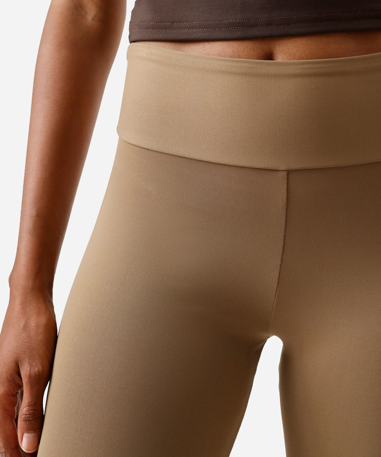 calça legging flare esportiva feminina de poliamida bege