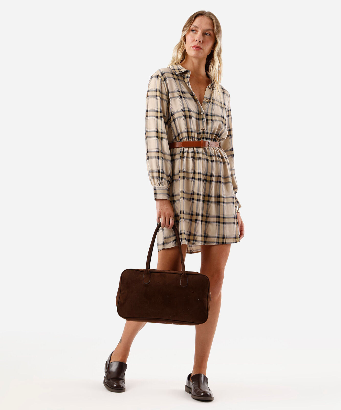 vestido curto feminino xadrez com cinto bege