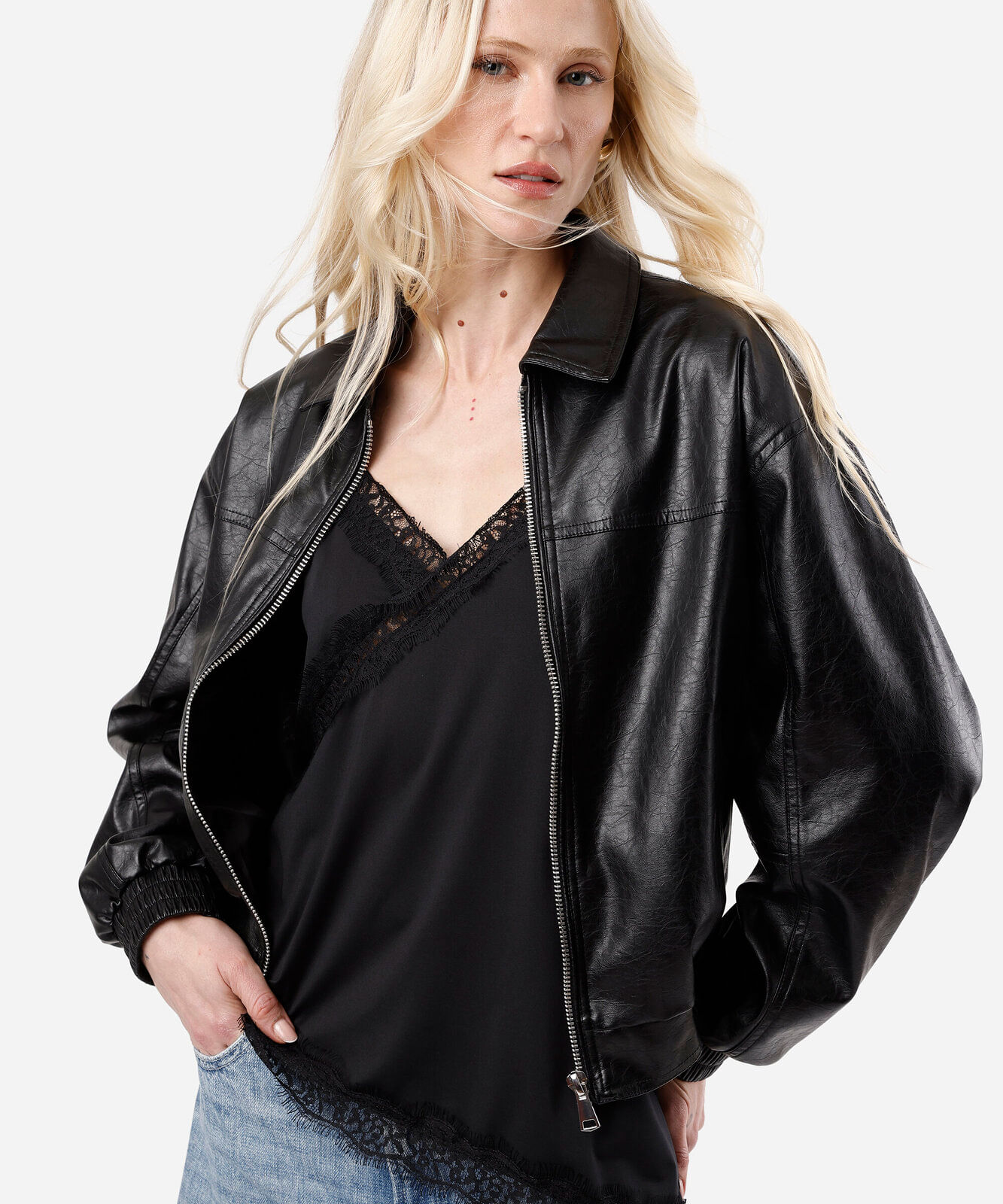 jaqueta bomber feminina de poliuretano preta