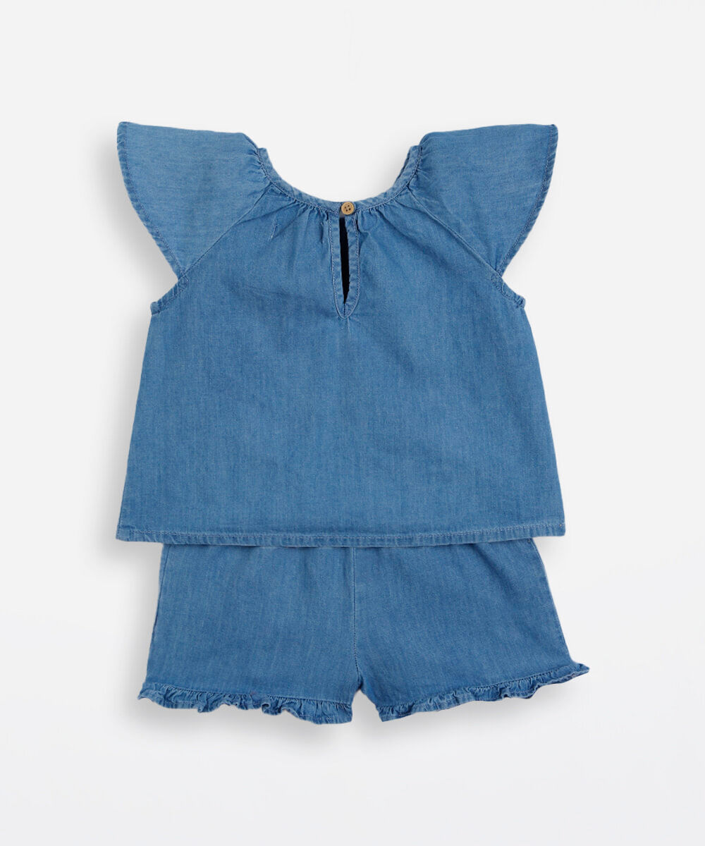 conjunto curto infantil jeans com bordado floral azul