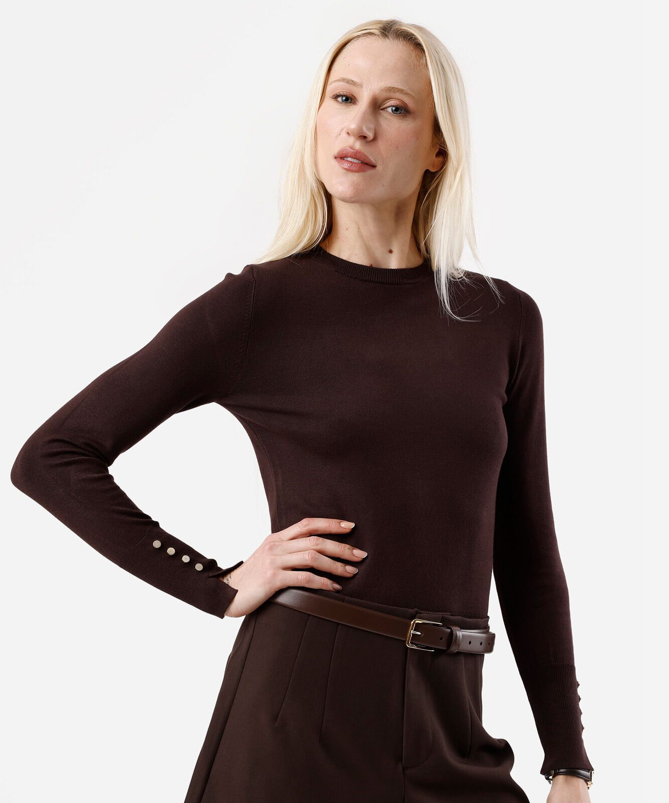 suéter feminino de tricot gola redonda marrom