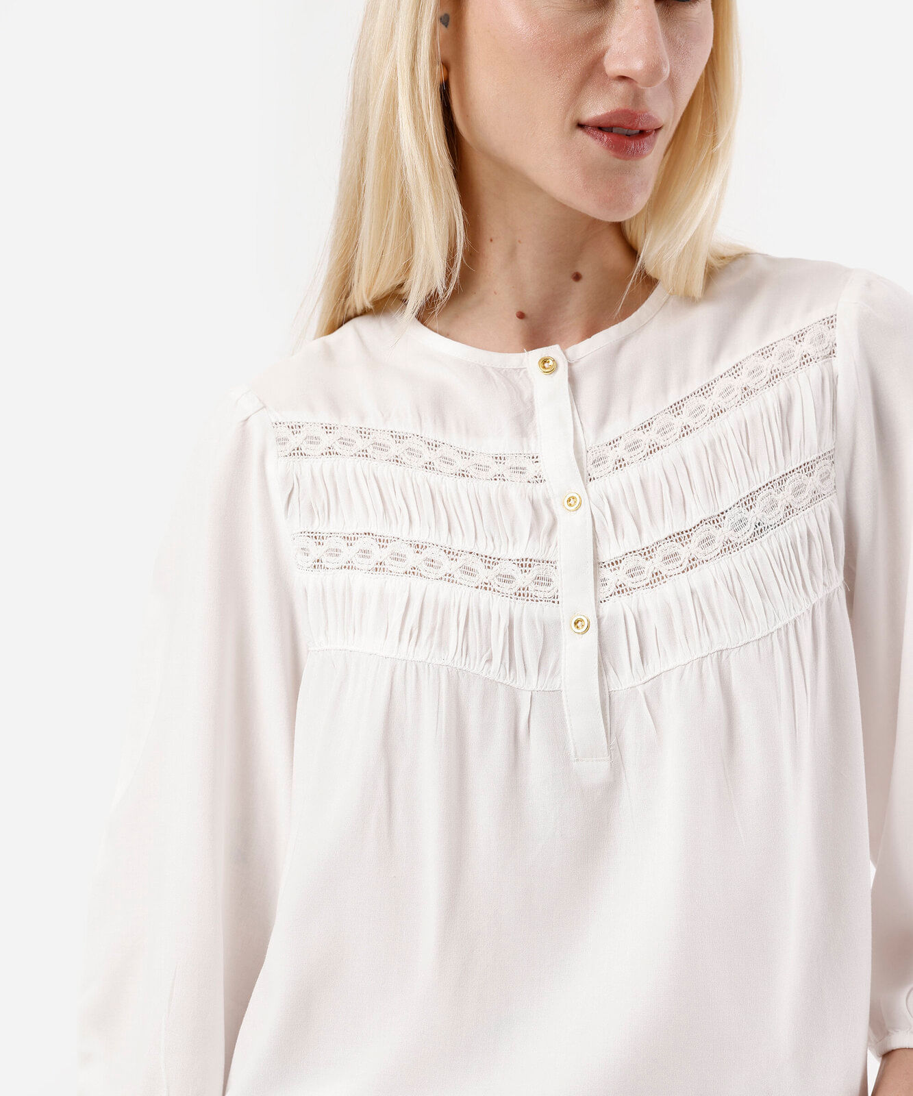 blusa feminina de viscose com renda off white