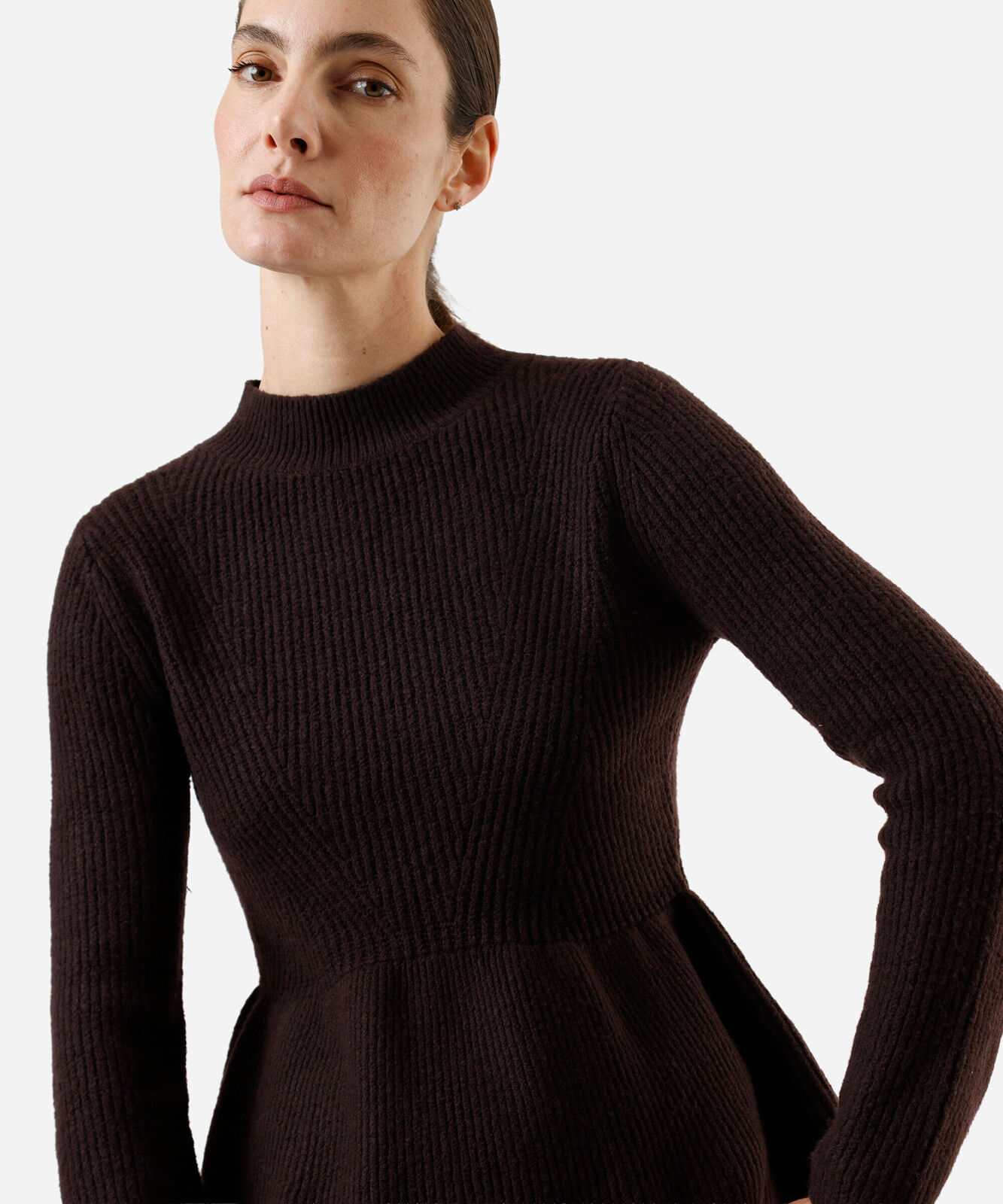 suéter peplum feminino de tricot canelado marrom