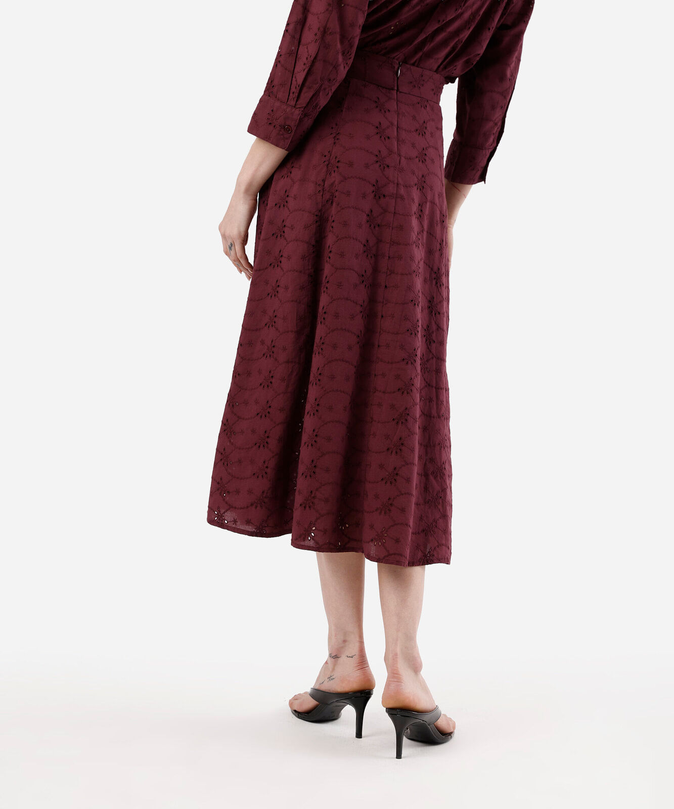 saia midi evasê feminina de laise vinho