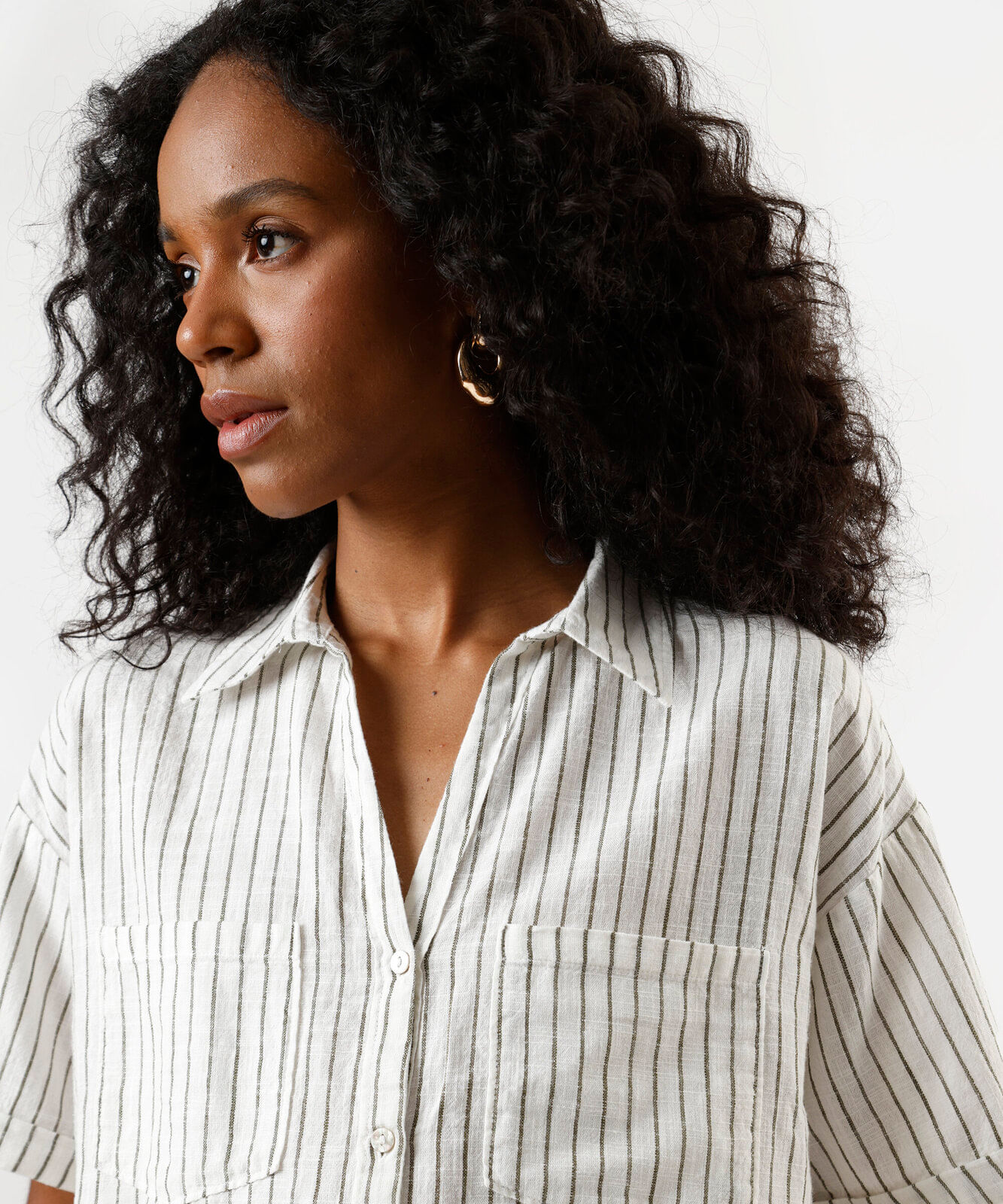 camisa feminina de algodão com bolsos listrada verde