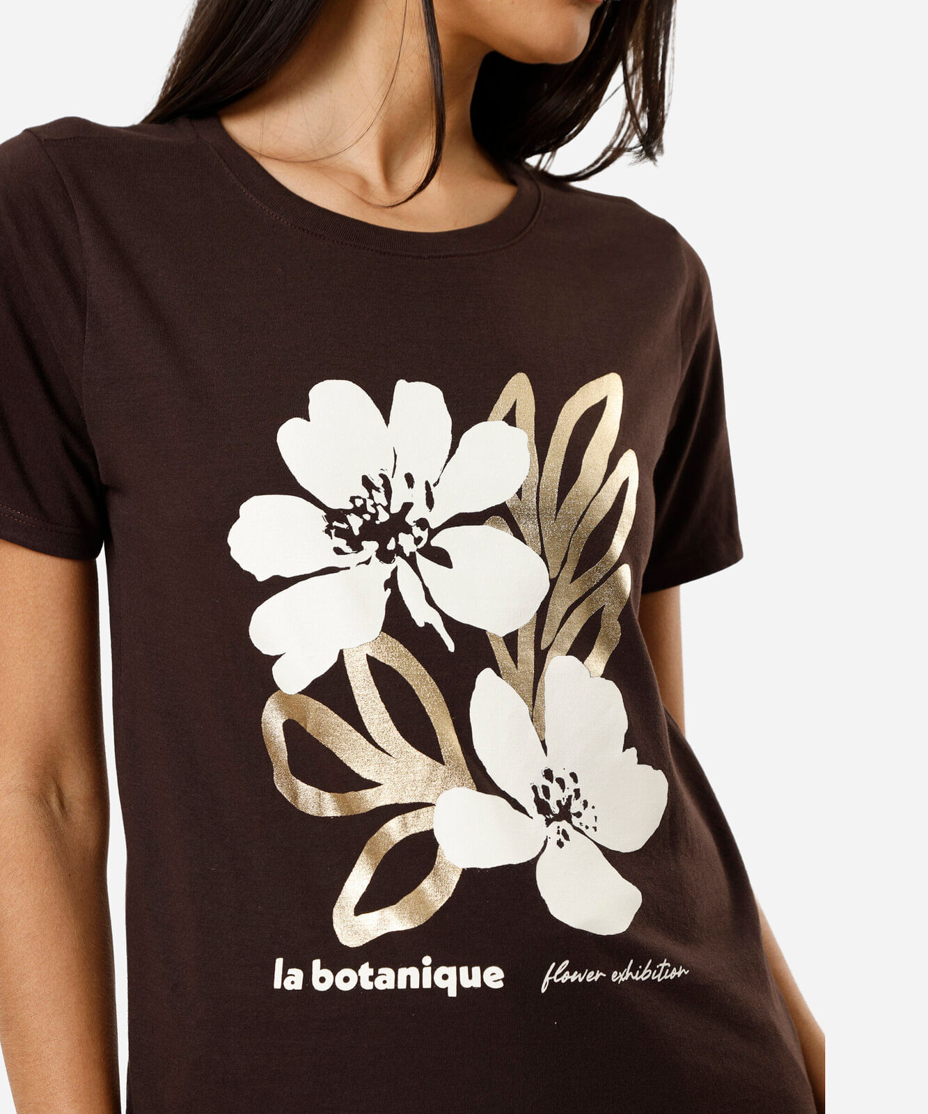 camiseta feminina de algodão manga curta floral marrom
