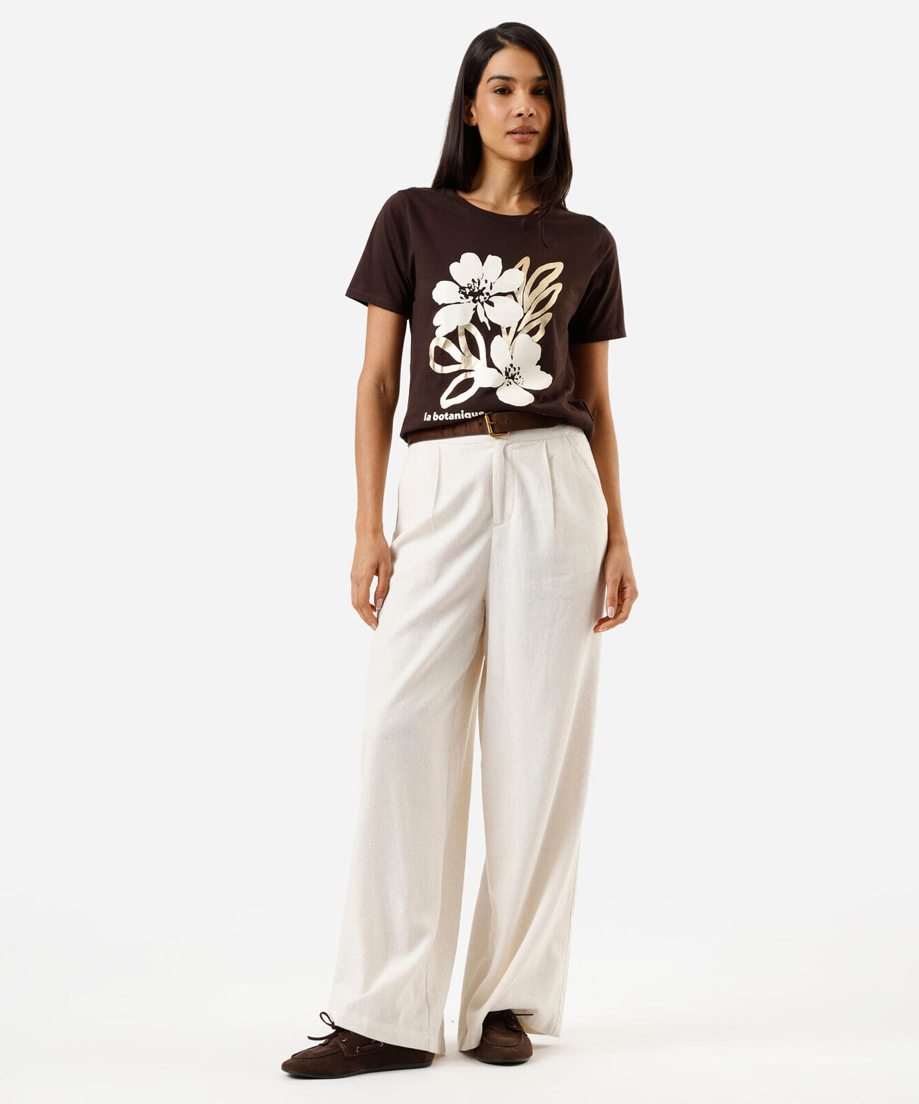 camiseta feminina de algodão manga curta floral marrom