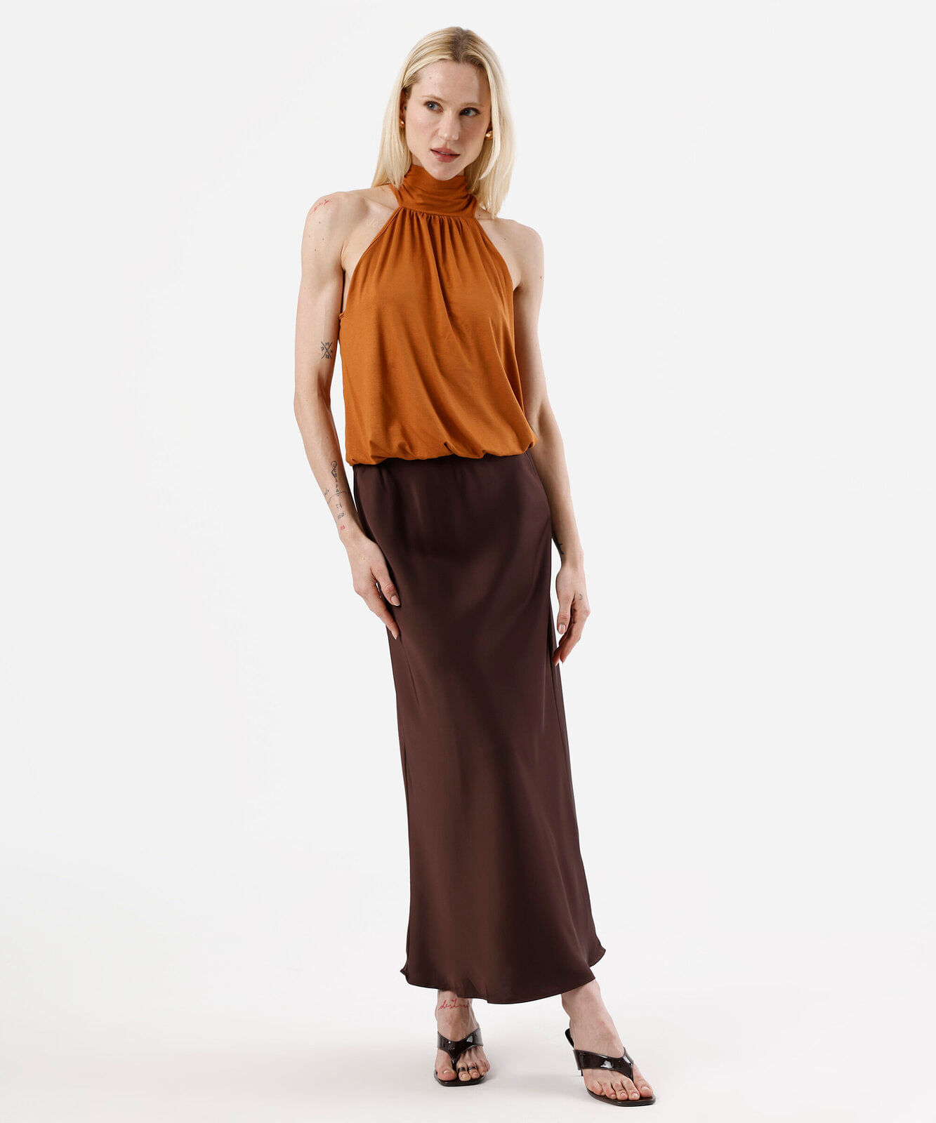 blusa feminina de viscose halterneck com amarração laranja