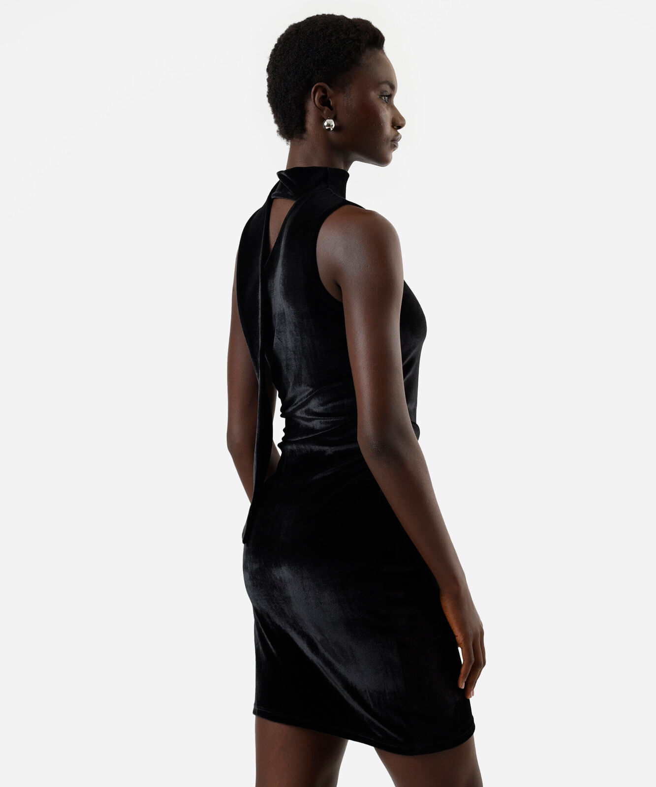 vestido curto ombro único feminino de veludo com lenço preto