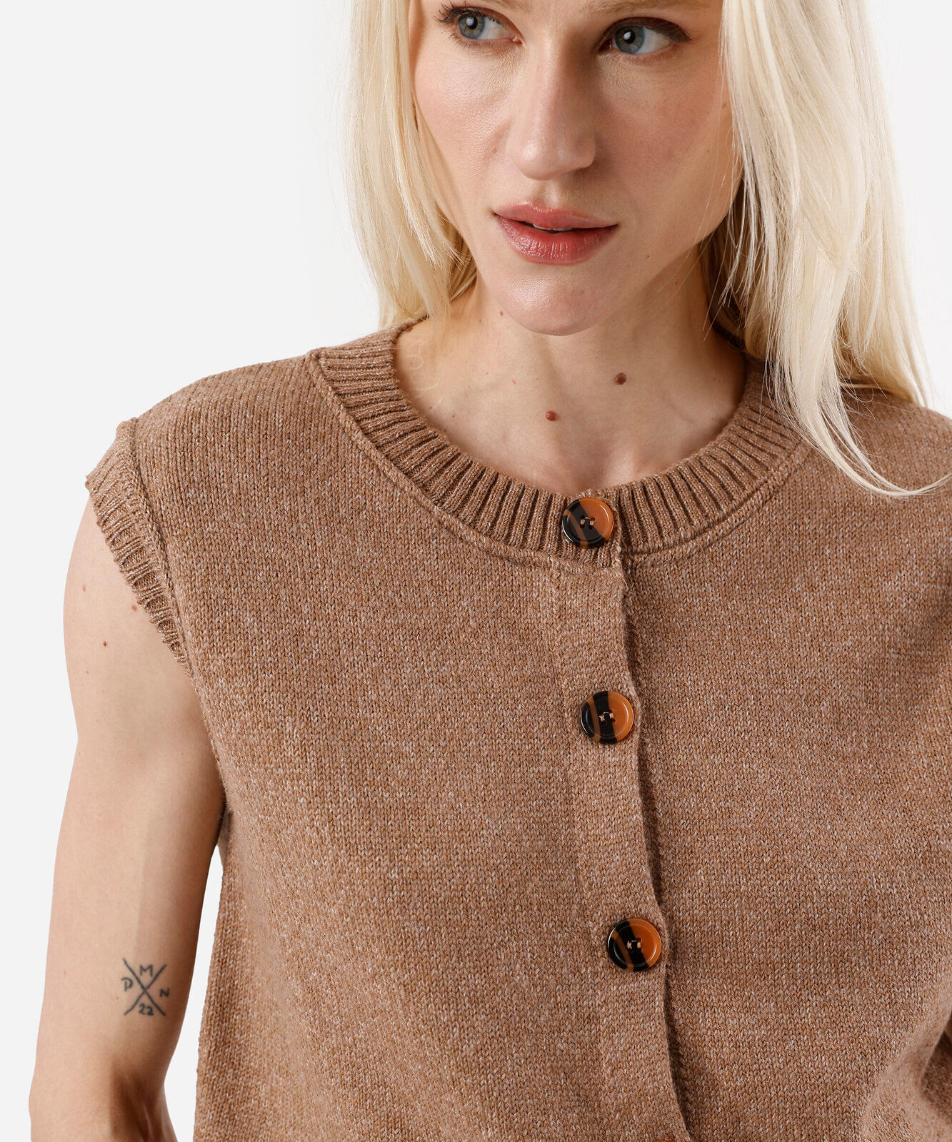 colete feminino de tricot marrom