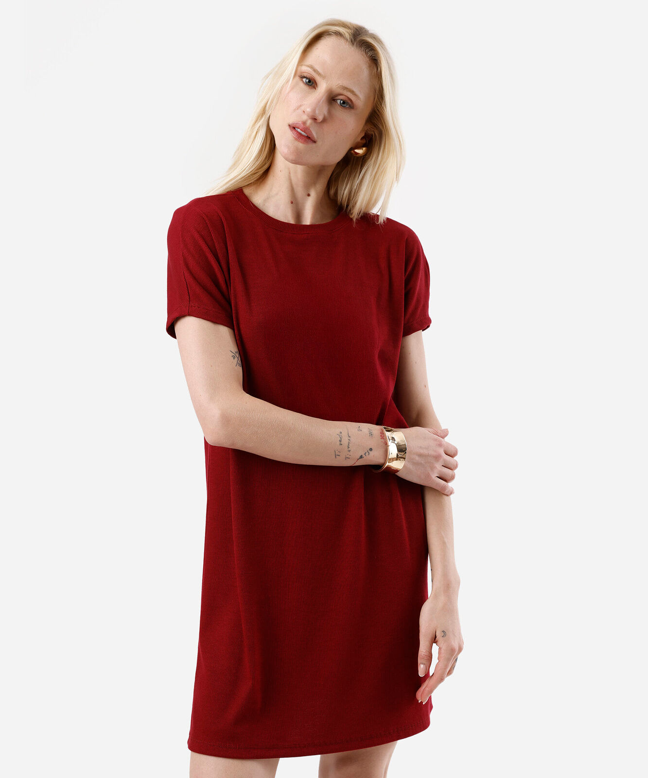 vestido curto feminino com viscose canelado vermelho