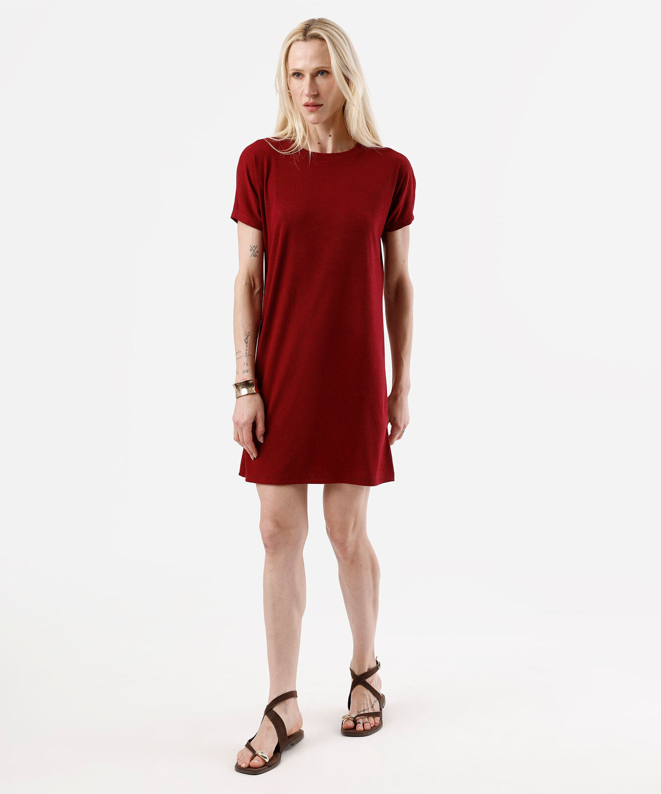 vestido curto feminino com viscose canelado vermelho