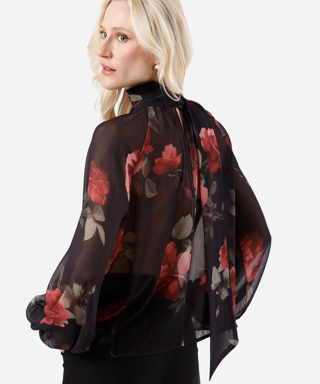 blusa feminina gola alta com amarração floral preta