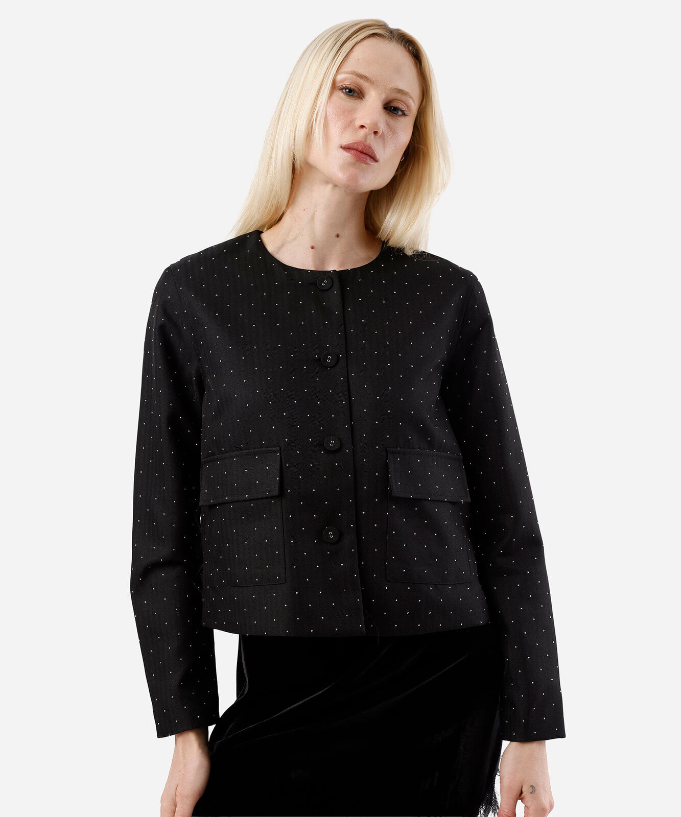 casaco feminino com brilhos e bolsos preto