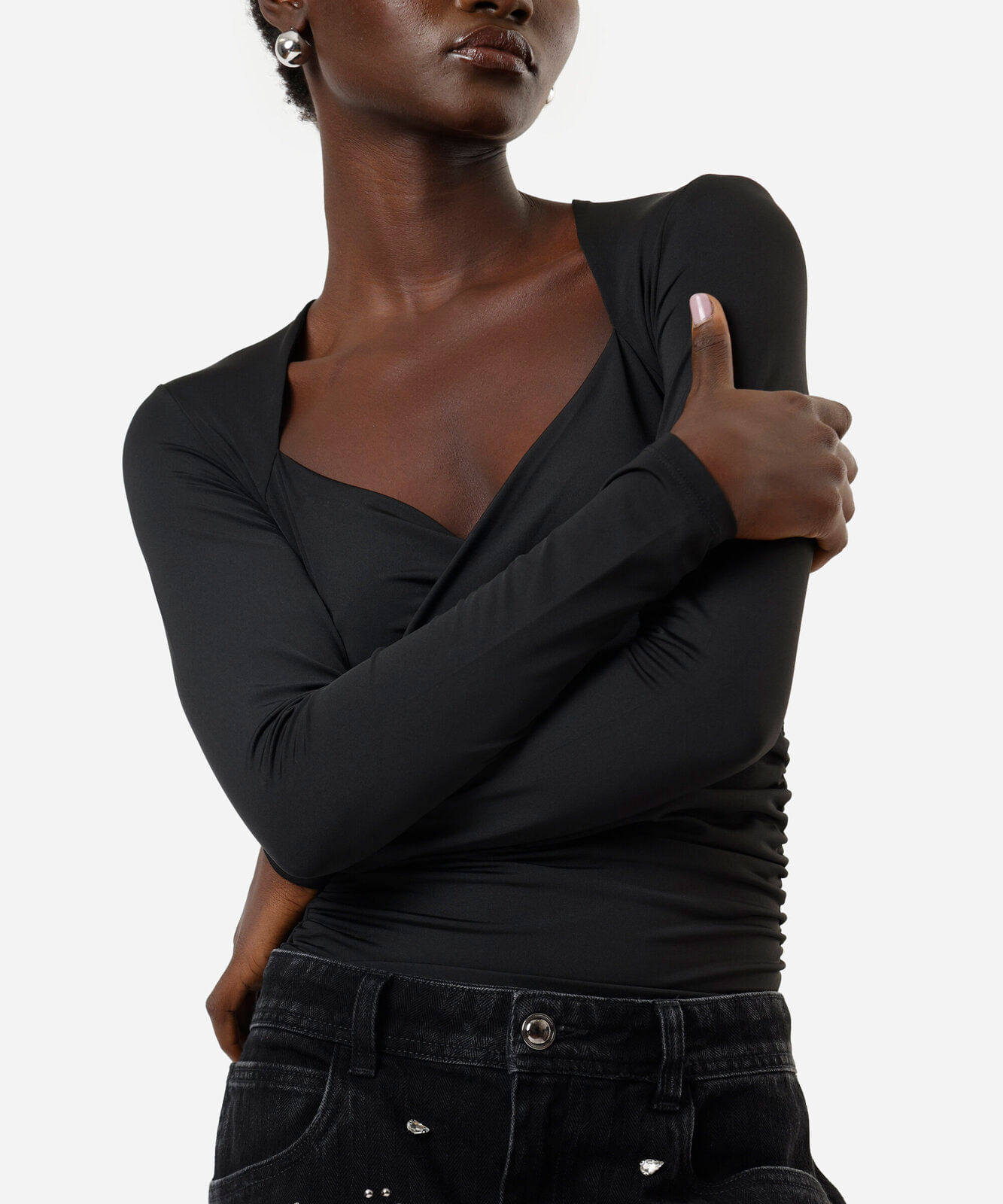 blusa feminina decote v manga longa franzida preta