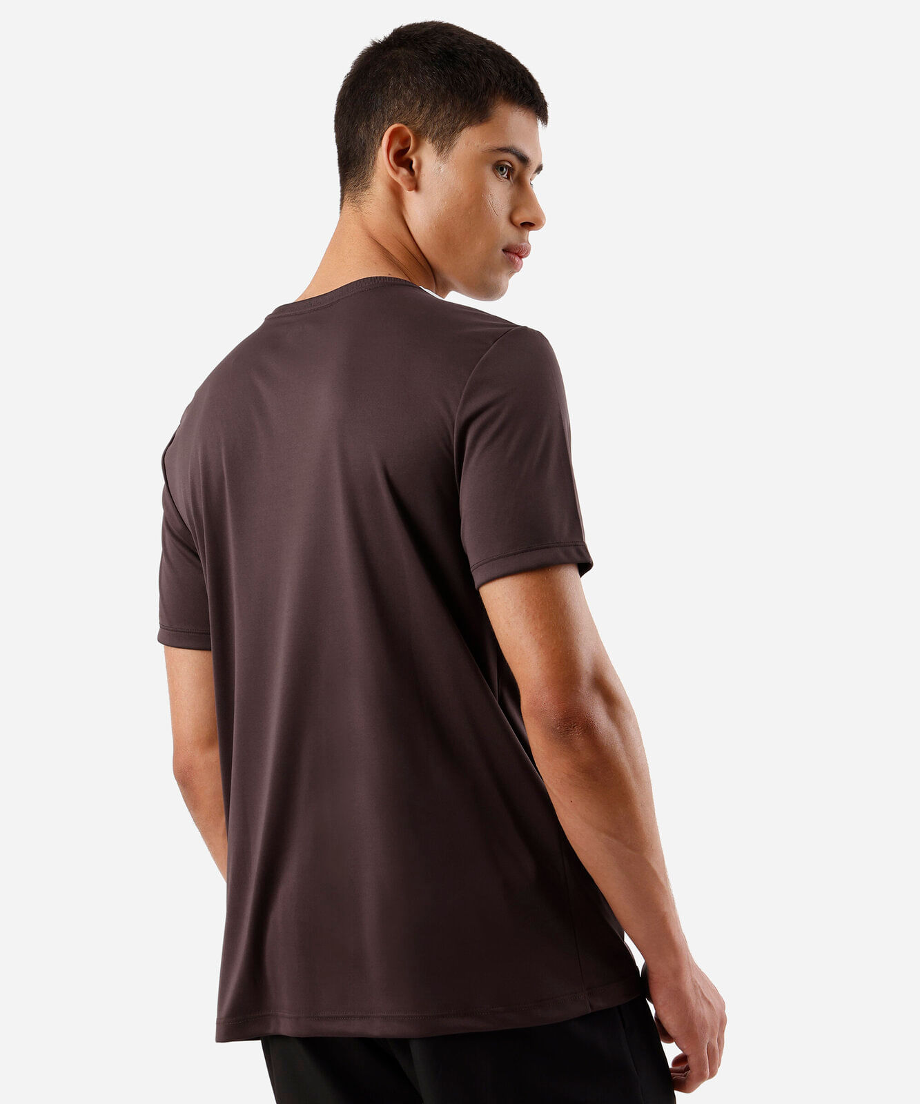 camiseta masculina esportiva com listras vinho