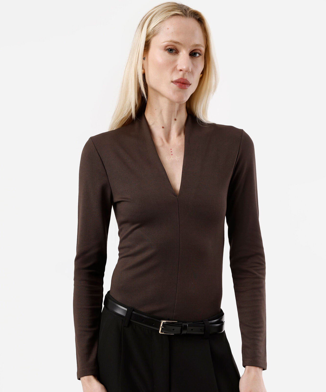 blusa feminina com viscose decote v manga longa marrom