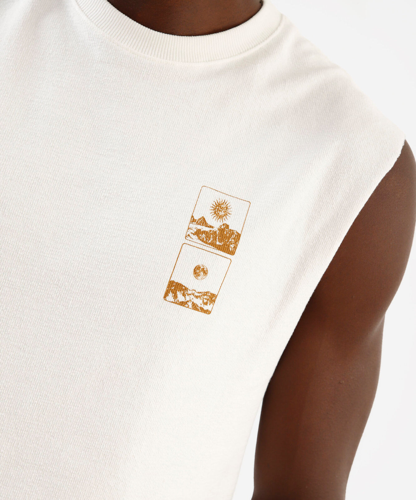 regata machão de algodão texturizada estampada off white