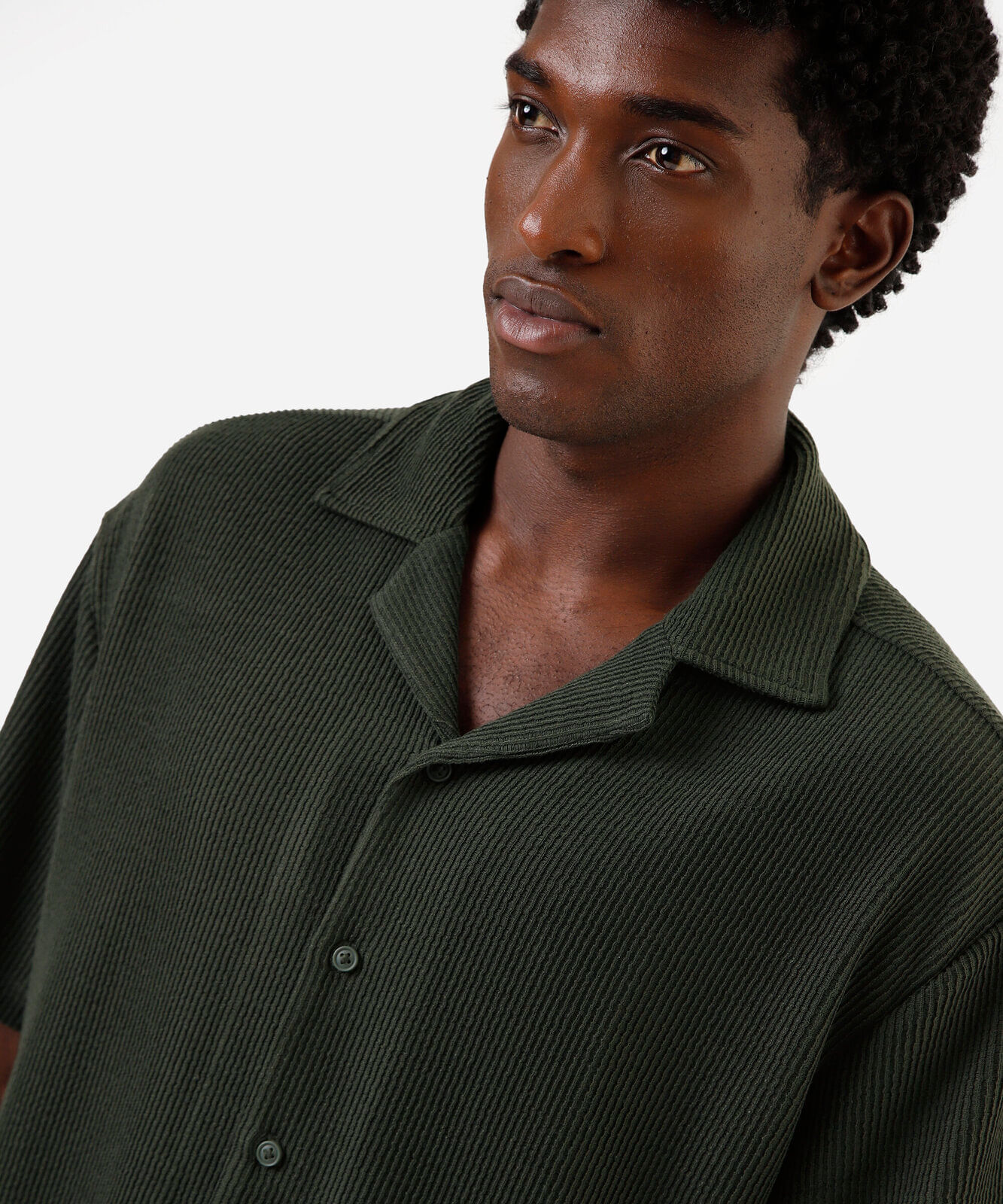 camisa box fit masculina canelada verde