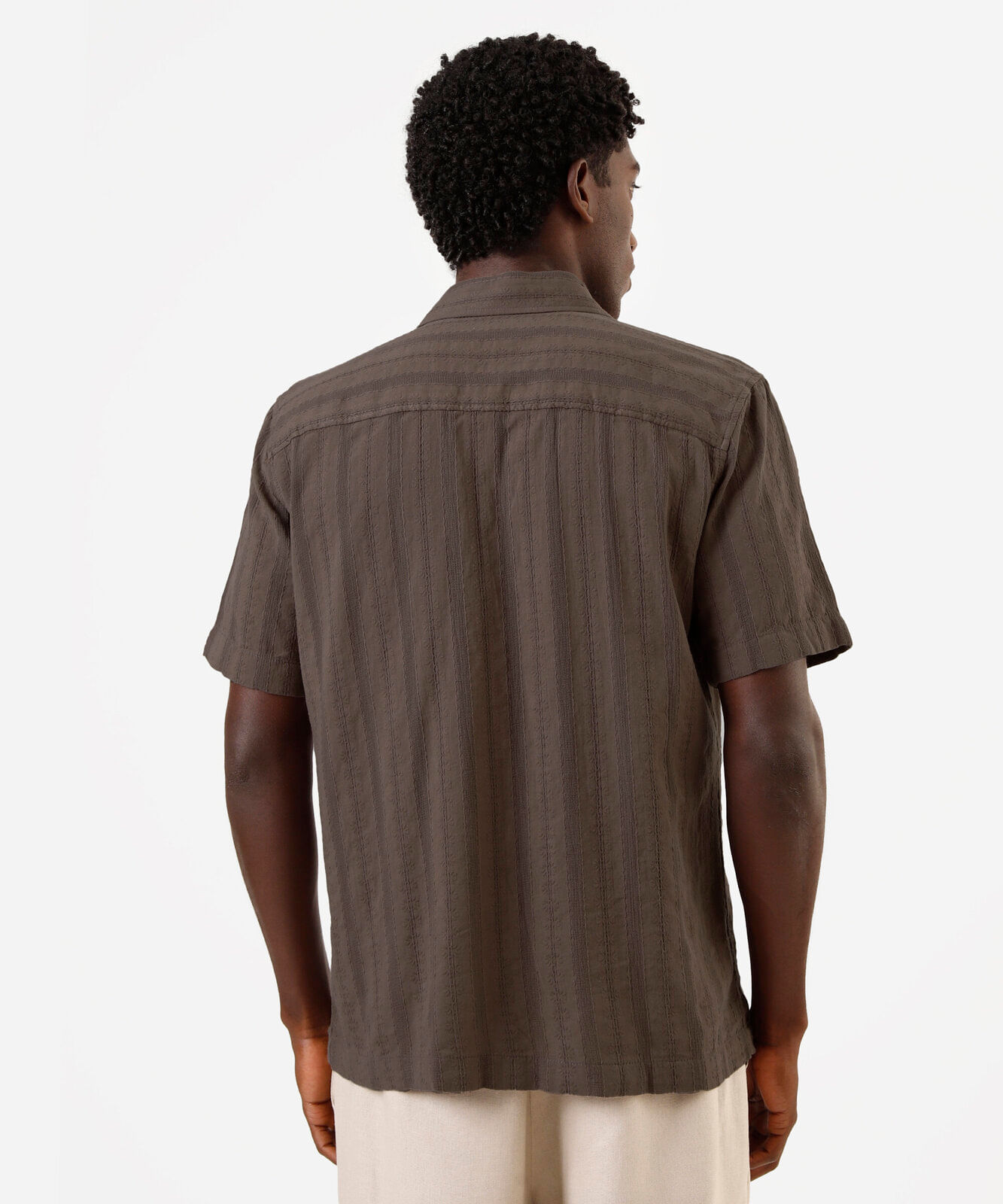camisa masculina algodão manga curta bege