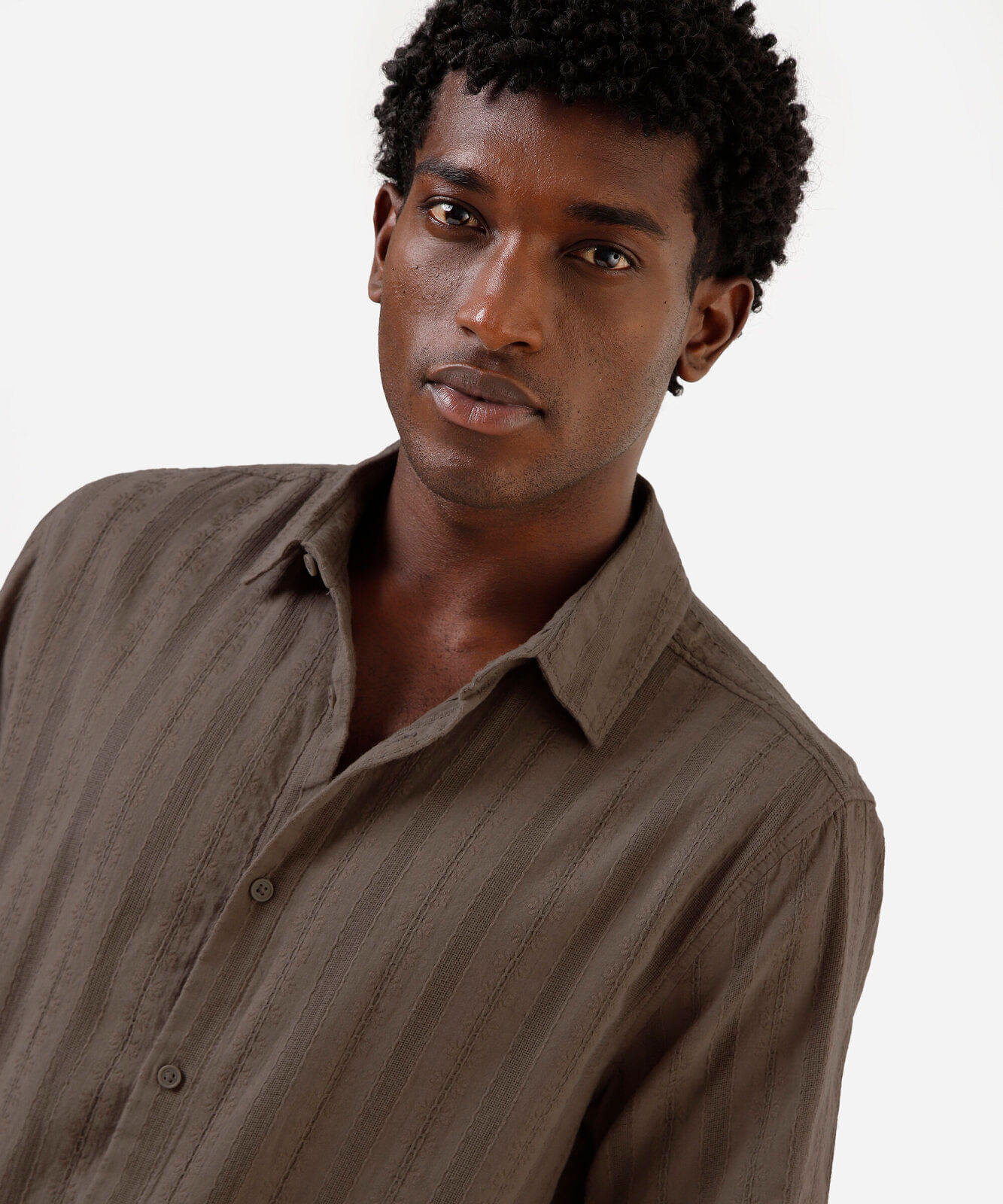 camisa masculina algodão manga curta bege