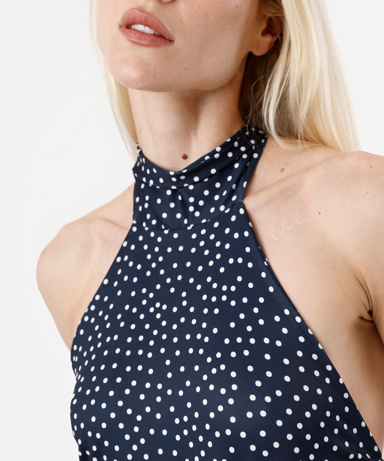 blusa frente única feminina com amarração poá azul