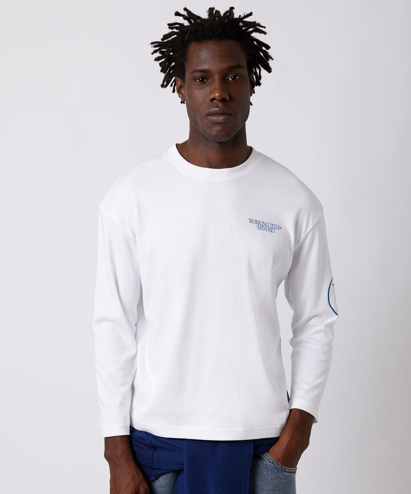 camiseta unissex de algodão manga longa mindset working title branca