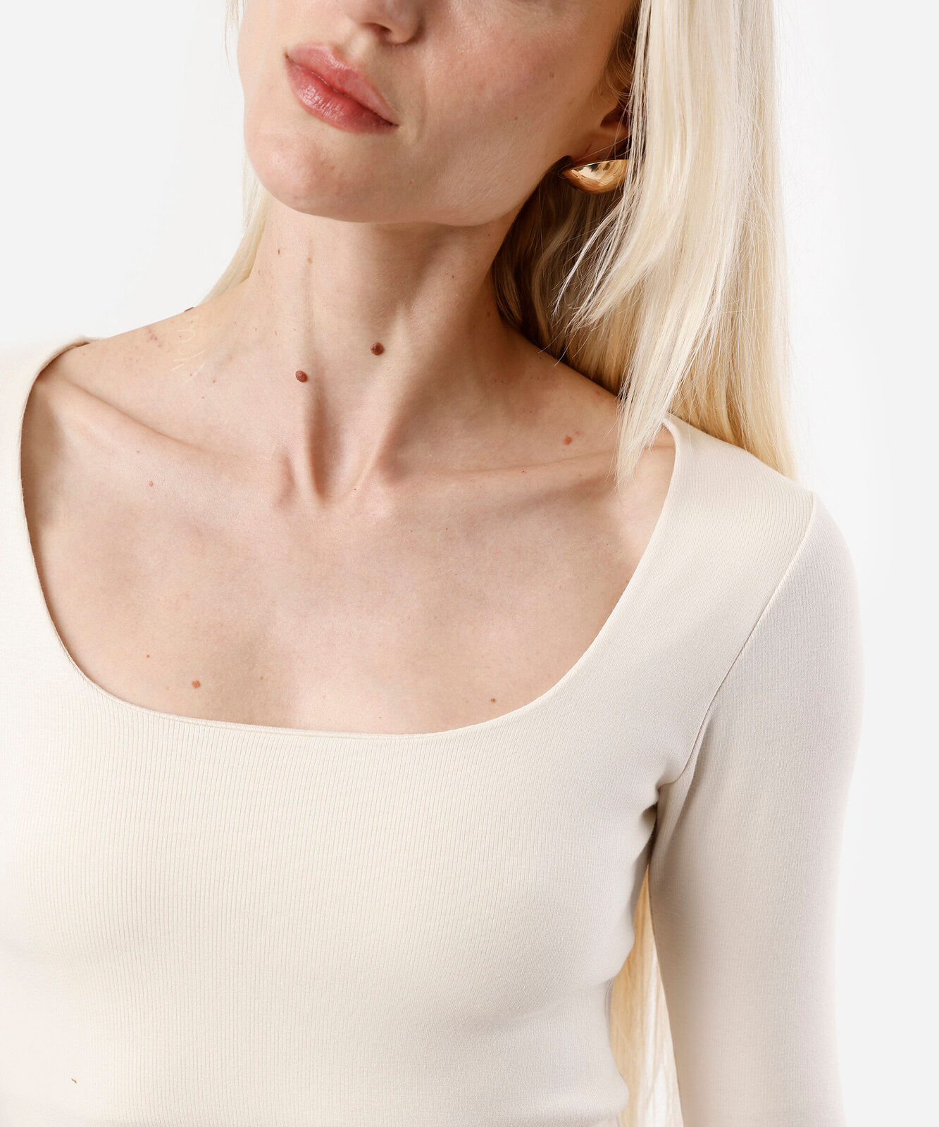blusa feminina de algodão decote quadrado manga longa canelada bege