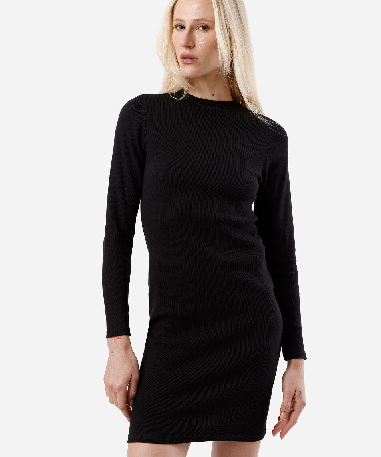 vestido curto feminino de algodão manga longa canelado preto