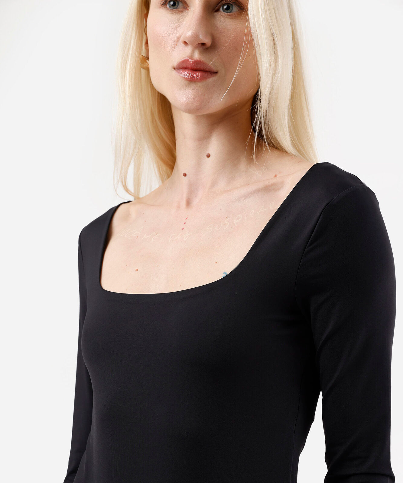 body feminino de poliamida decote quadrado manga longa preto