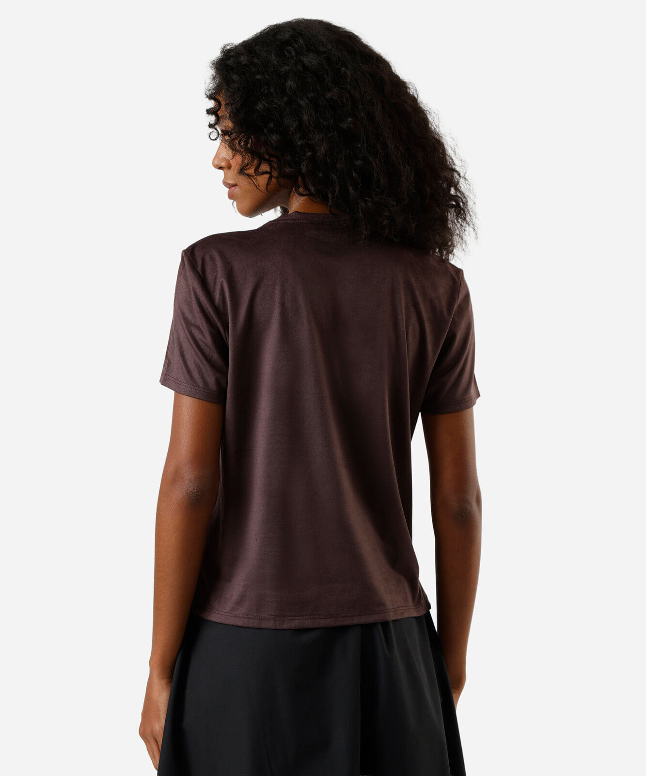 camiseta feminina de suede manga curta estampada marrom