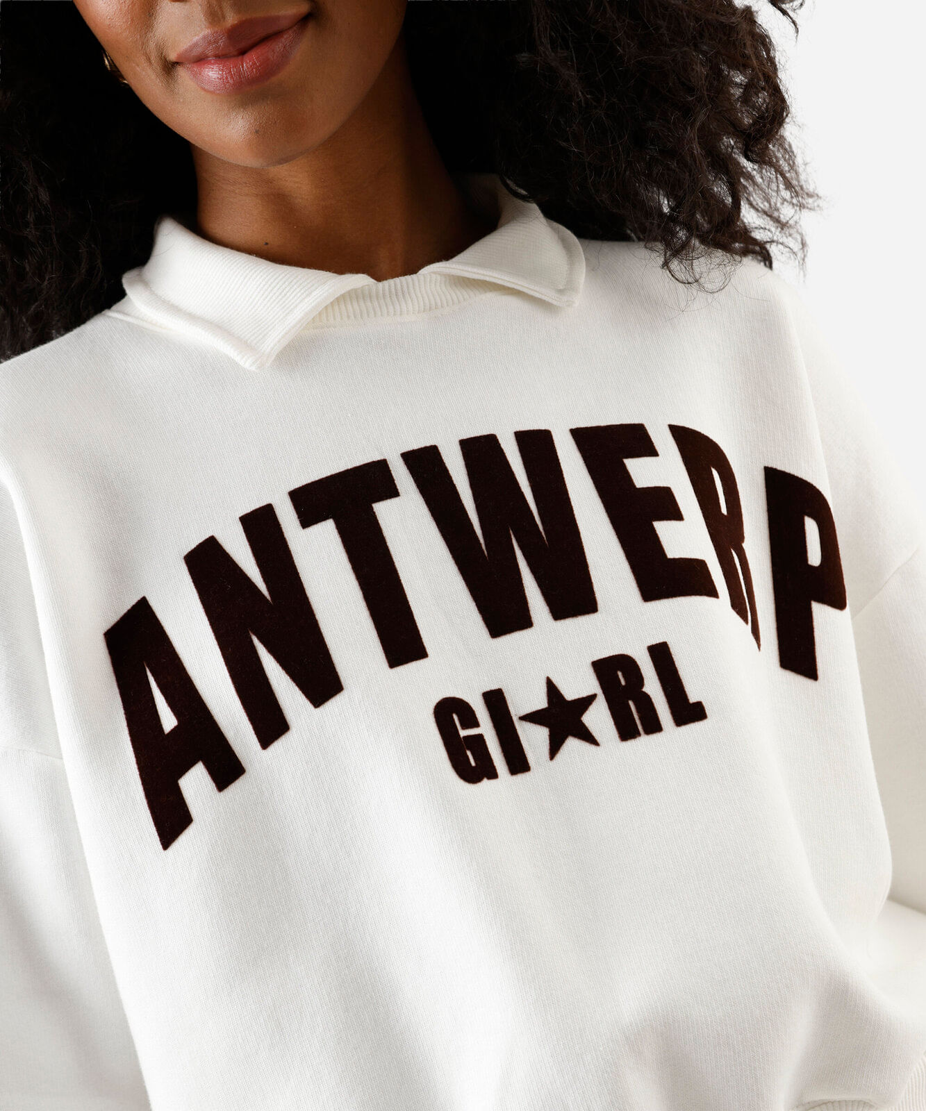 blusão feminino de moletom com gola estampado off white
