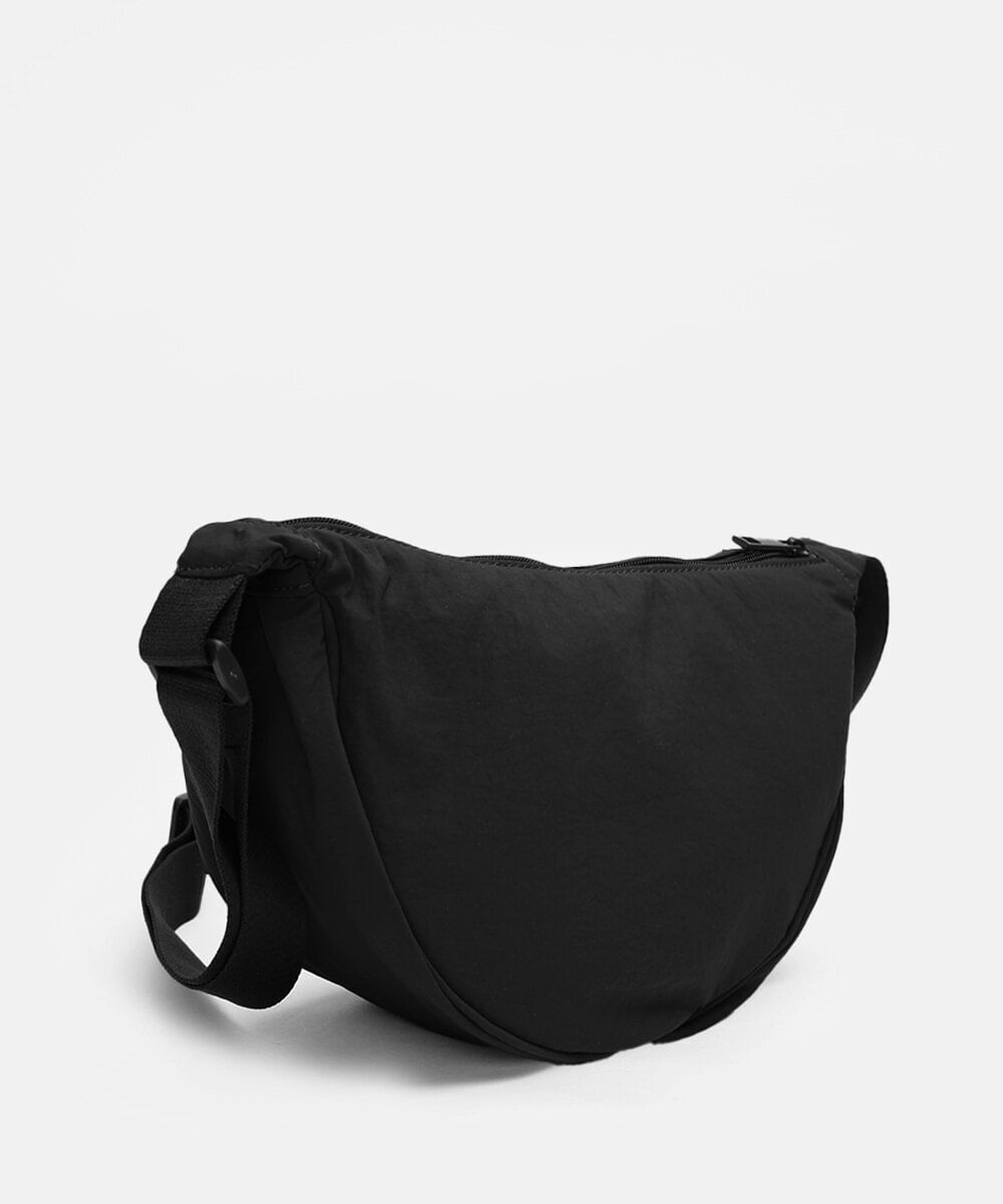 bolsa meia lua preta
