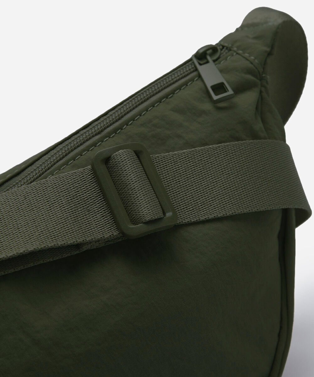 bolsa meia lua verde