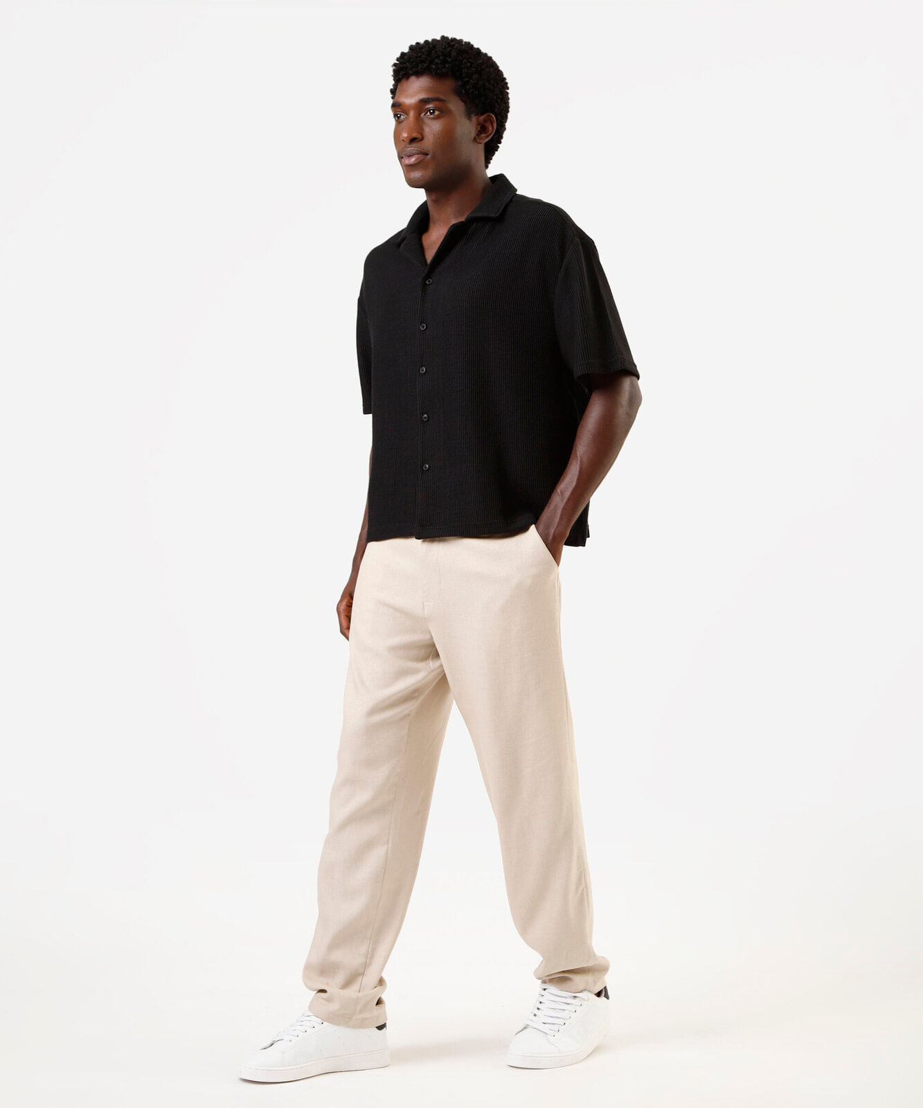 camisa box fit masculina canelada preta
