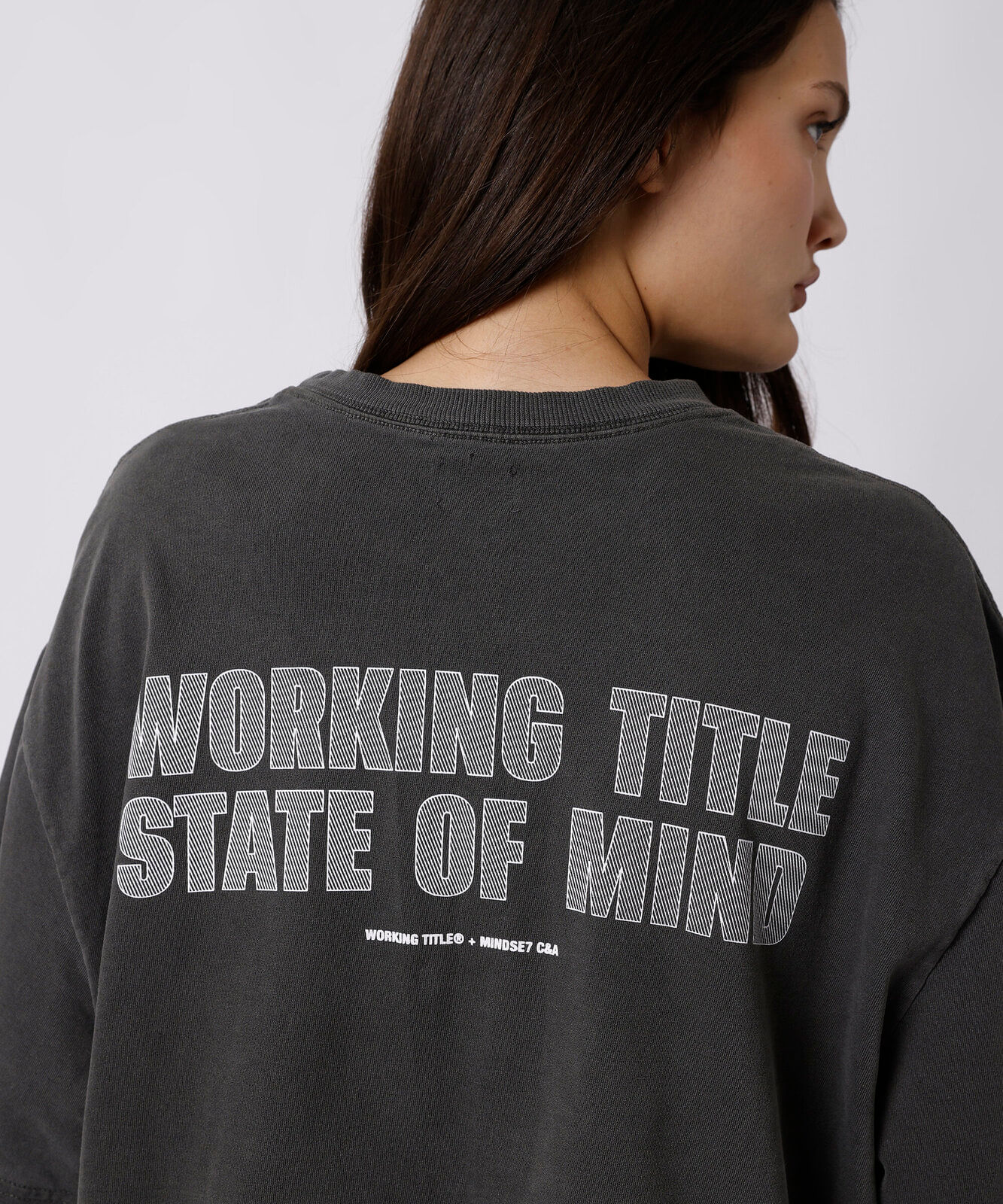 camiseta unissex de algodão manga curta mindset working title cinza