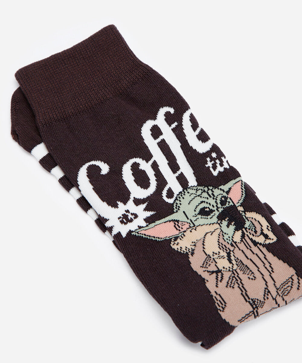 meia cano alto baby yoda listrada marrom