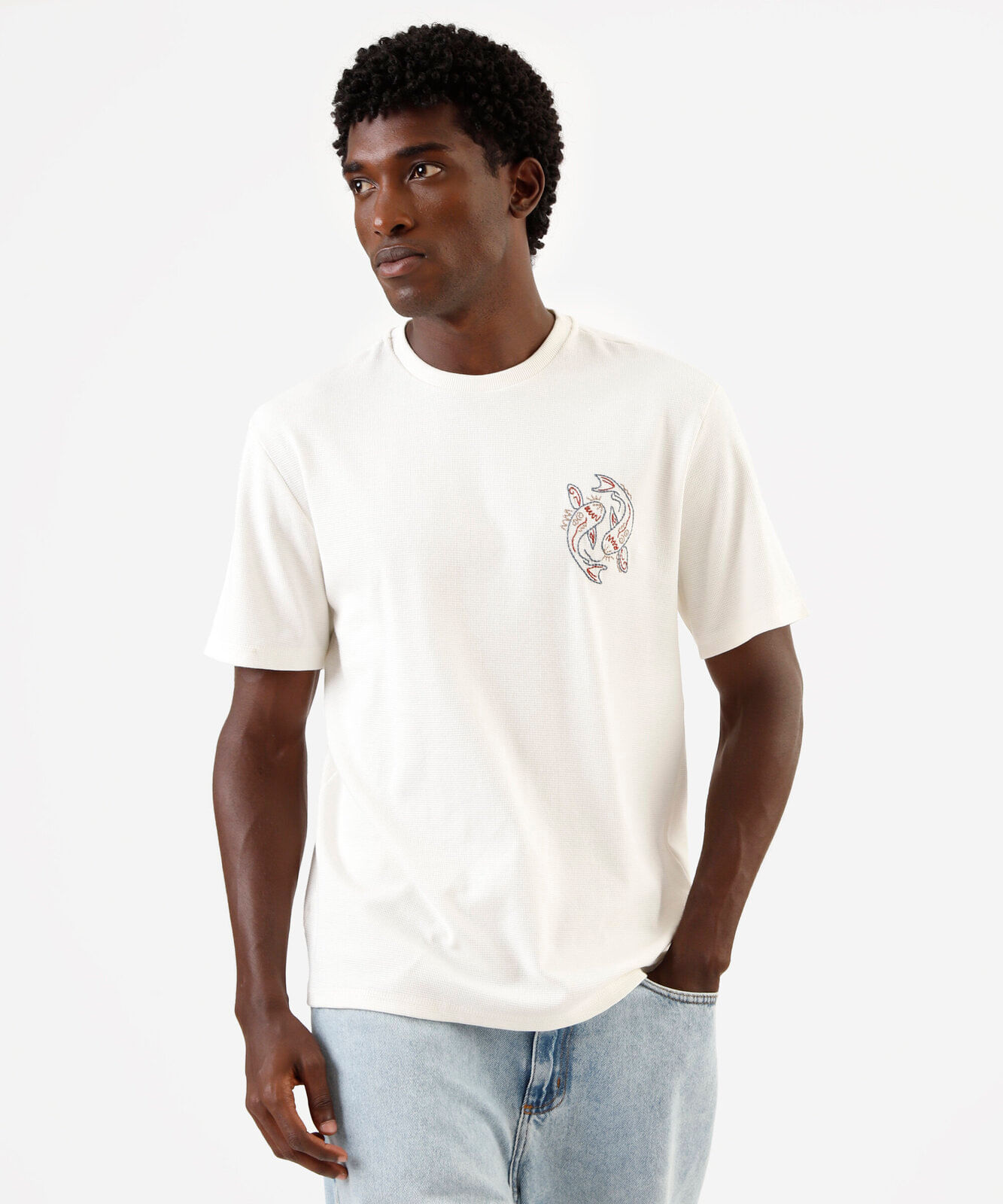 camiseta masculina de algodão texturizada com bordado off white