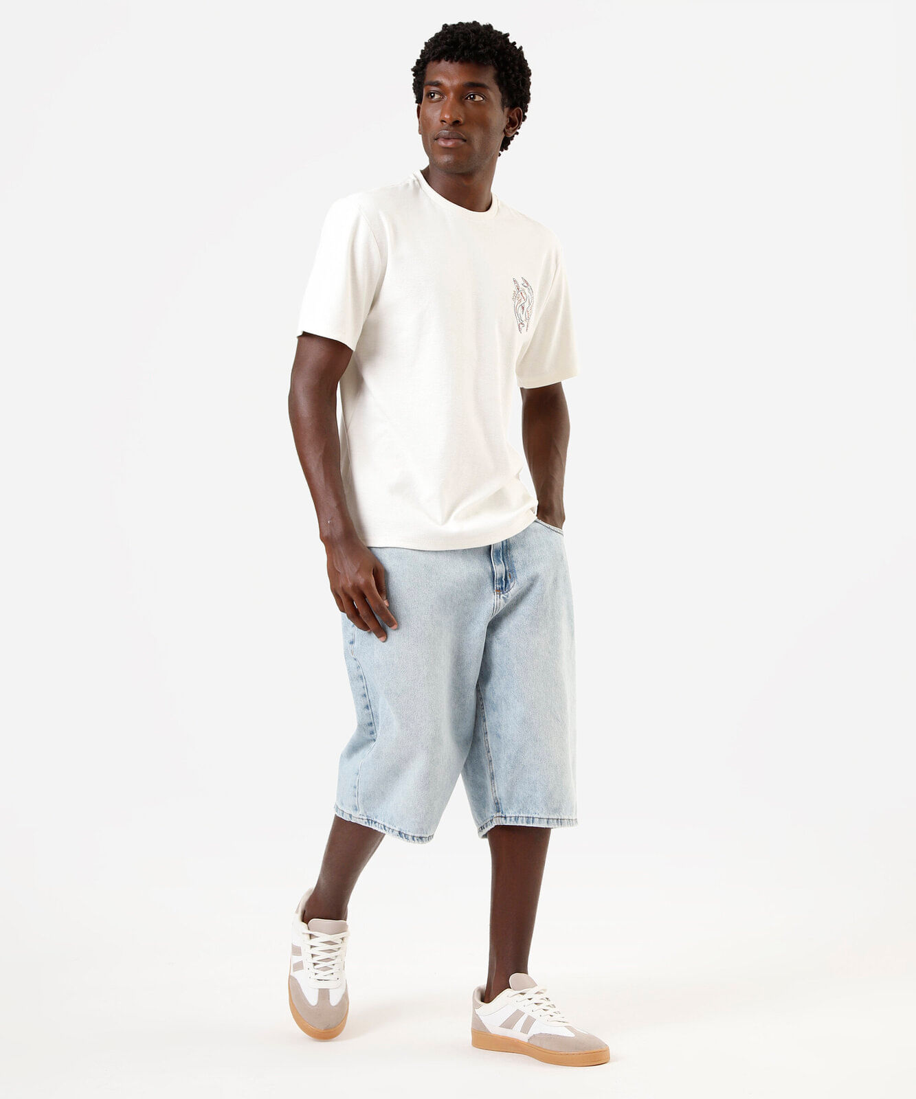 camiseta masculina de algodão texturizada com bordado off white