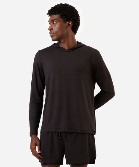 camiseta esportiva masculina com capuz manga longa preta