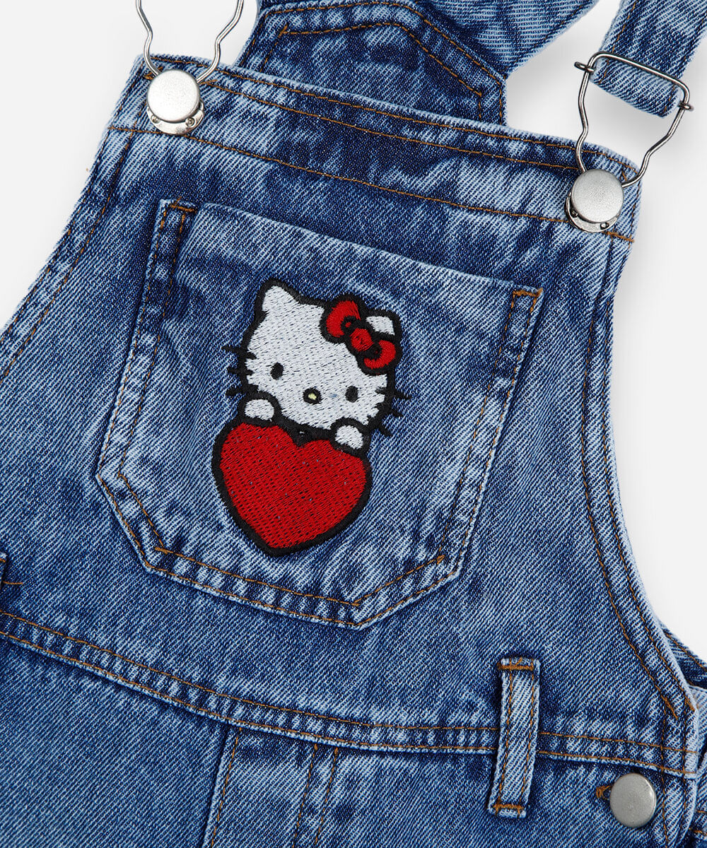 jardineira infantil jeans com bordado hello kitty azul