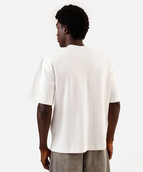camiseta masculina oversized  com algodão off white