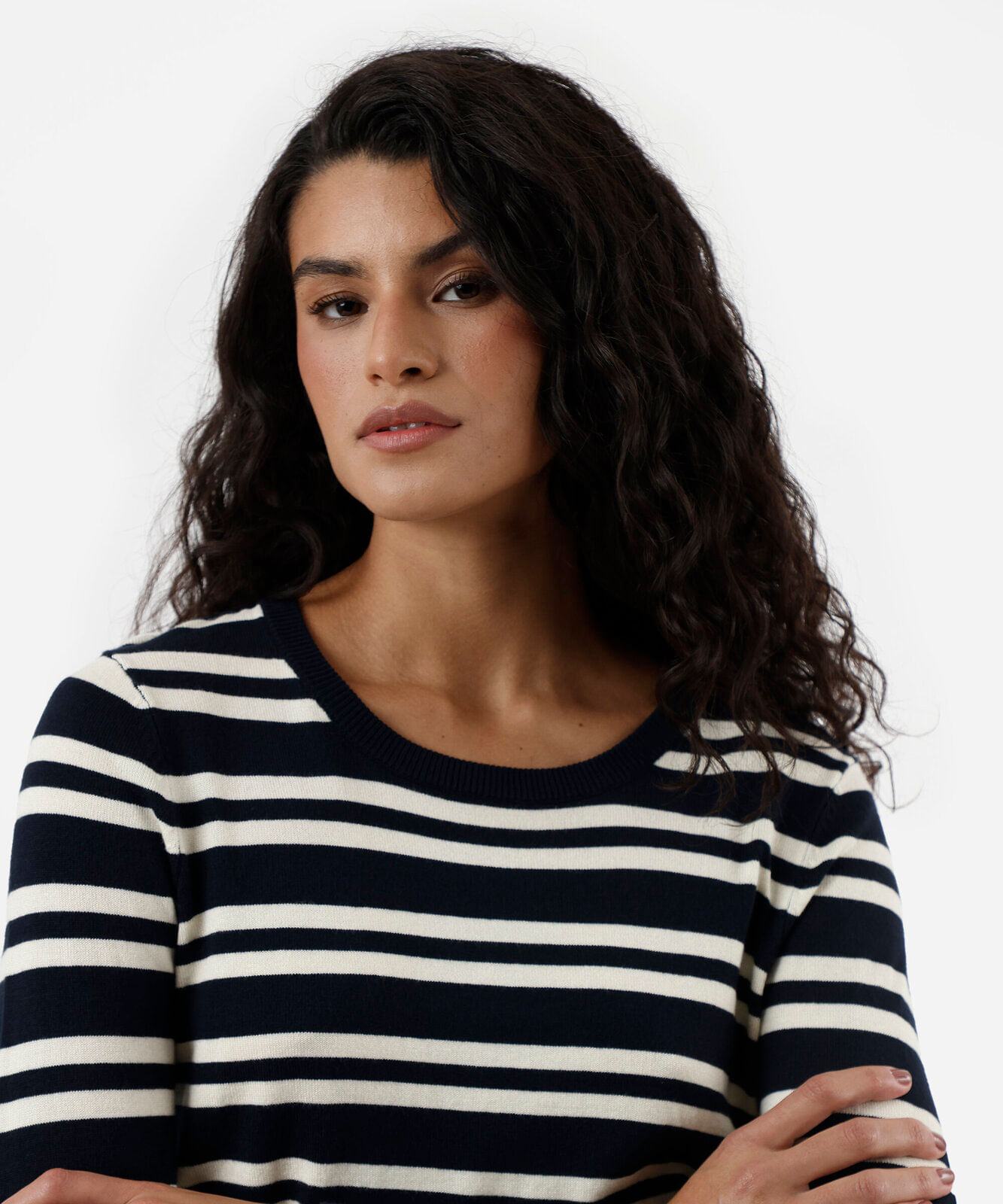 suéter feminino gola careca listrado azul