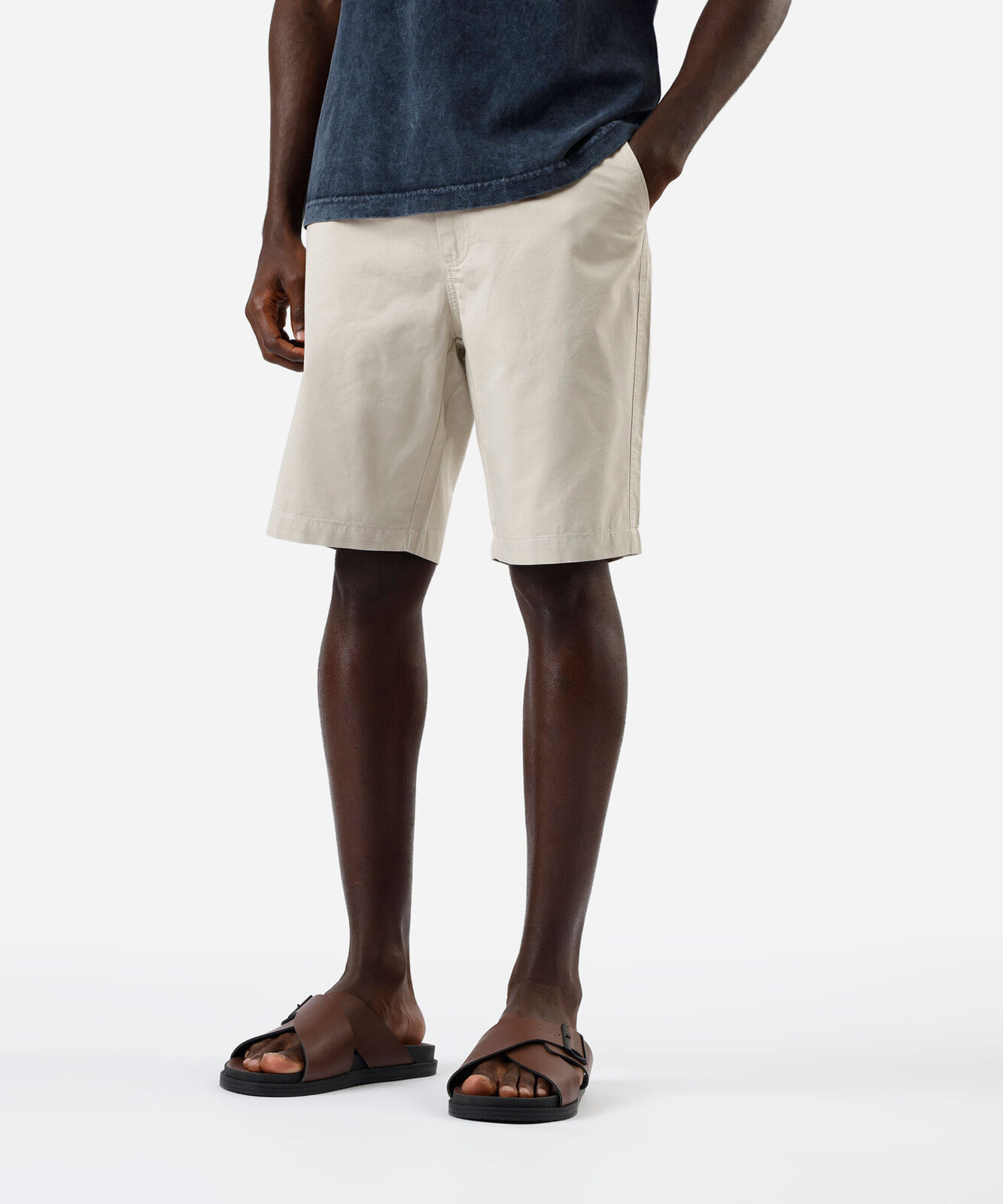 bermuda masculina reta chino bege