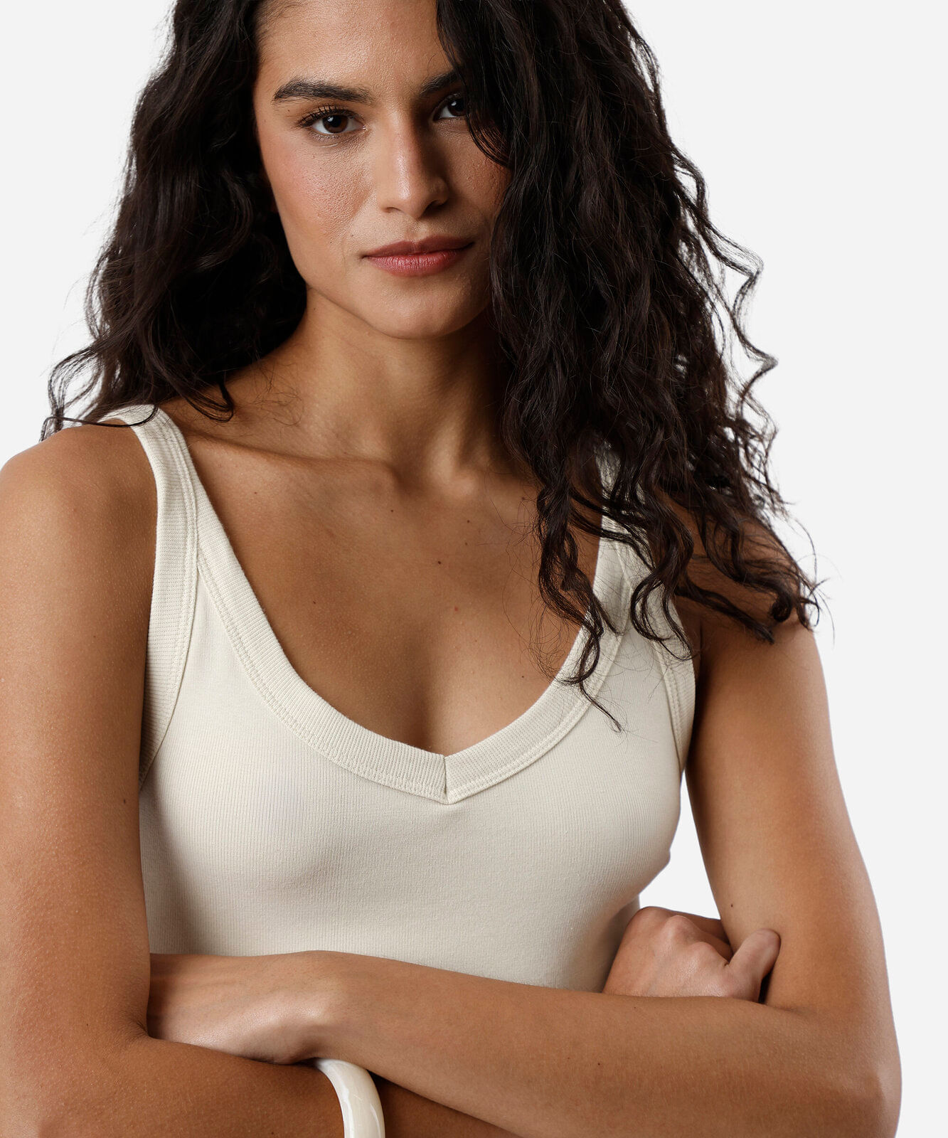 regata básica feminina canelada bege