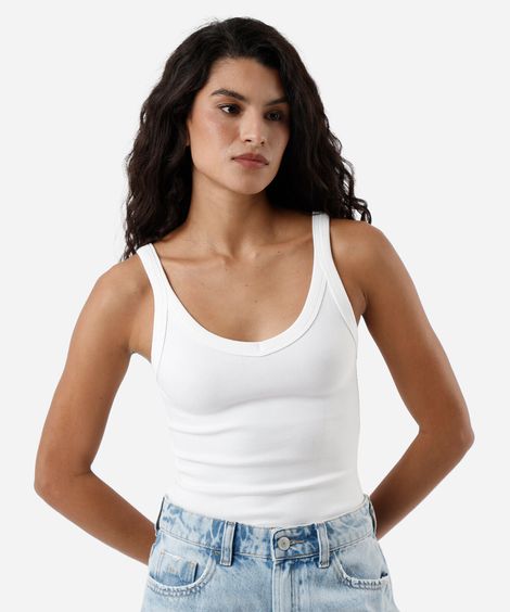 regata básica feminina canelada off white