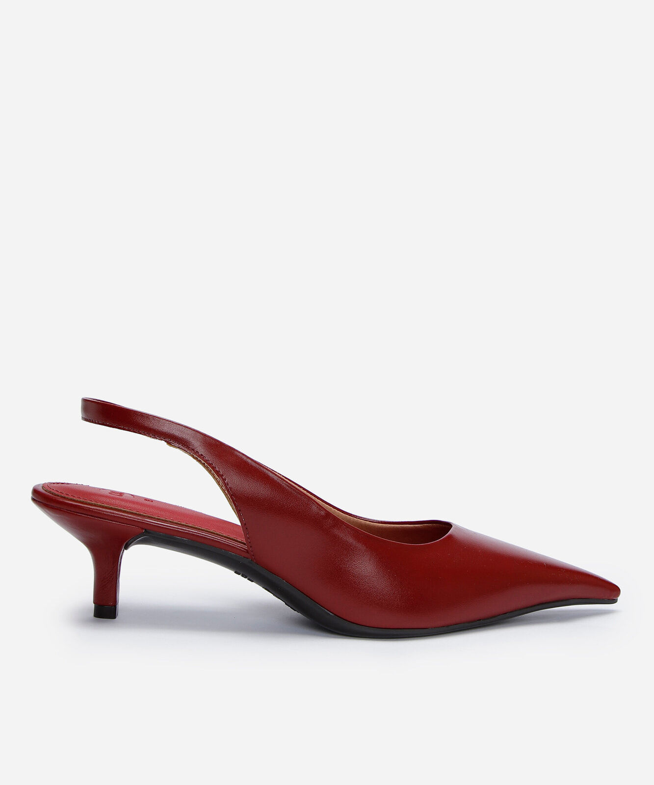 scarpin bico fino salto baixo vermelho