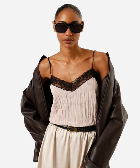 blusa alça fina feminina texturizada com renda bege